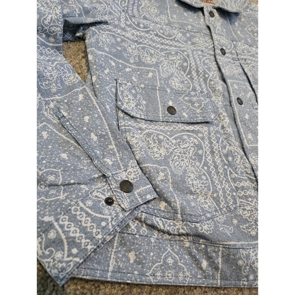 Levi's Lightweight Trucker Shirt Jacket Denim Light Blue Bandana Men's Size XL - Picture 5 of 16